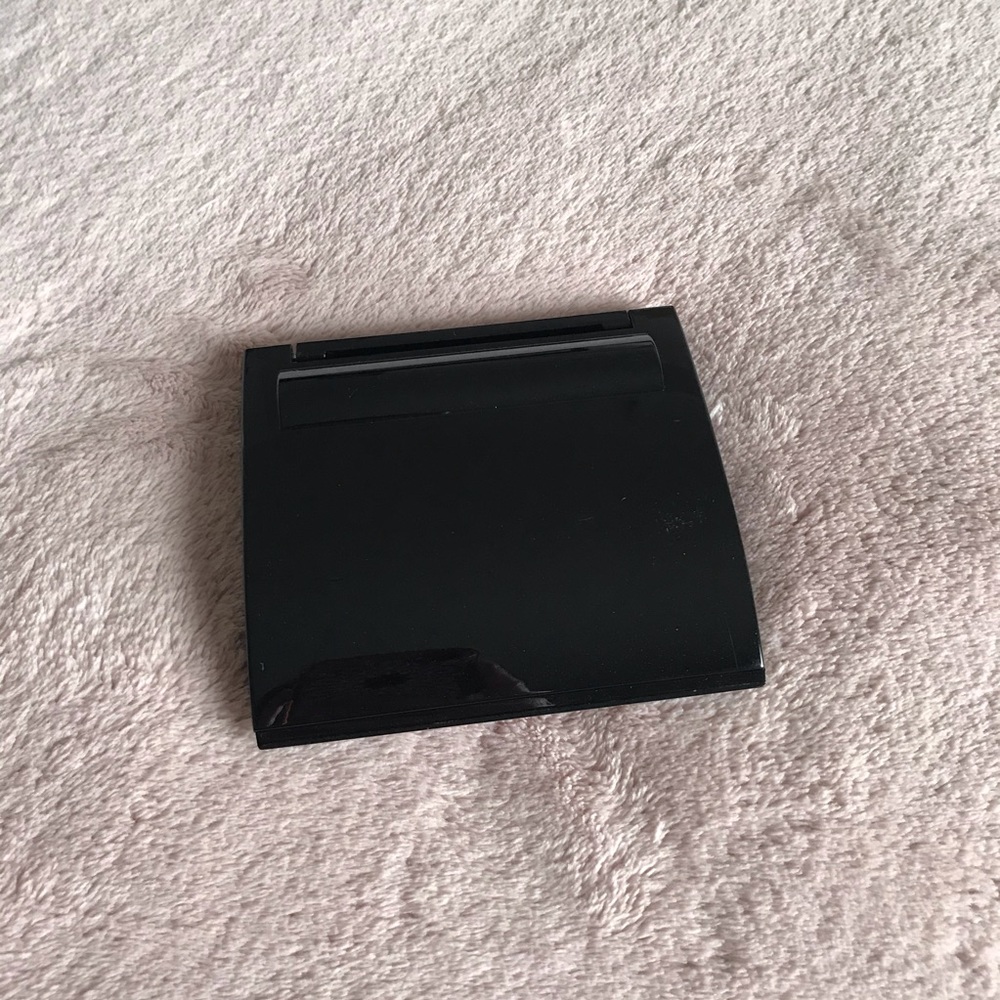 Mary Kay Compact - Picture 8 of 11